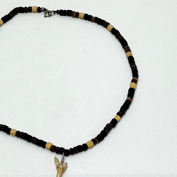 Shark Tooth Surfer Necklace Coconut Beads Natural Shell Black Stone Handmade VTG - Picture 6 of 7
